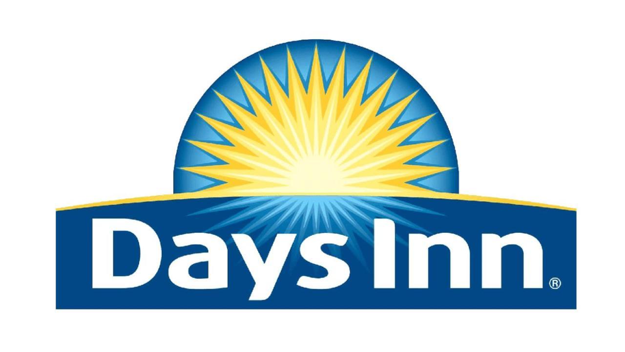Days Inn By Wyndham Brooklyn Eastern Parkway Нью-Йорк Экстерьер фото