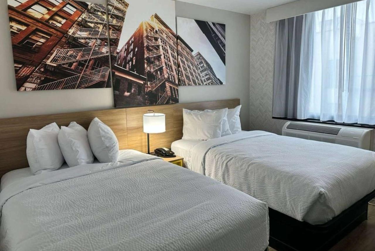 Days Inn By Wyndham Brooklyn Eastern Parkway Нью-Йорк Экстерьер фото